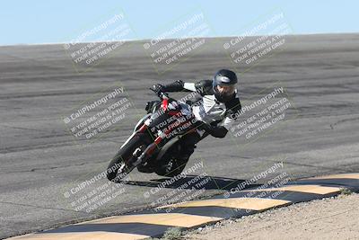 media/Oct-13-2025-Moto Forza (Mon) [[a66d839500]]/4-C Group/Session 2 (Bowl)/